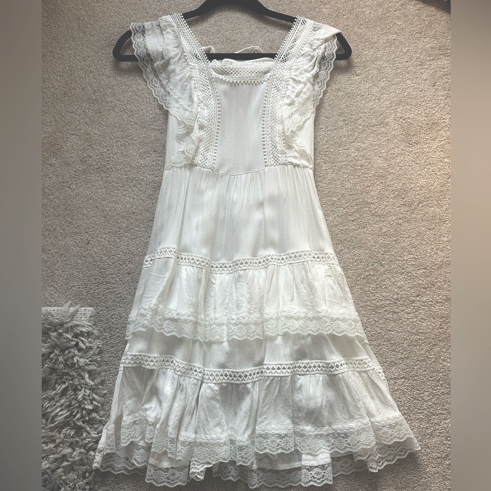 White lace dress
